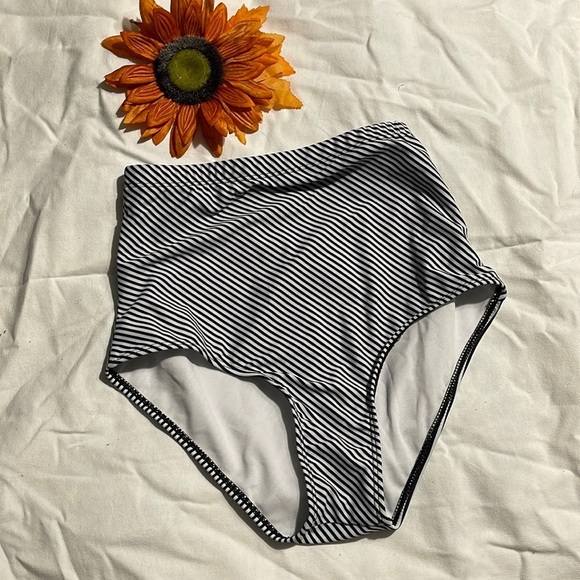 Tempt Me Other - NWT women’s swim bottoms S
